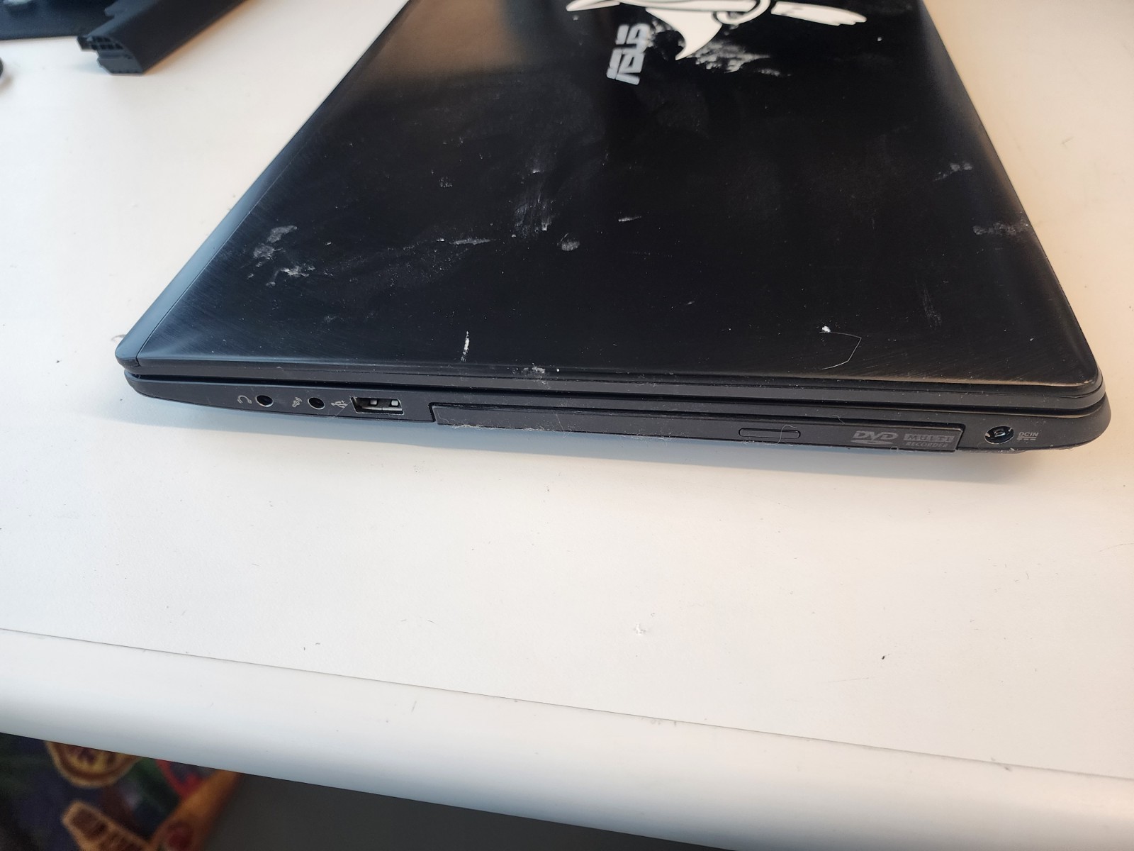 ASUS Q500A Laptop – Intel i5-3230M – 6GB RAM – No Hdd