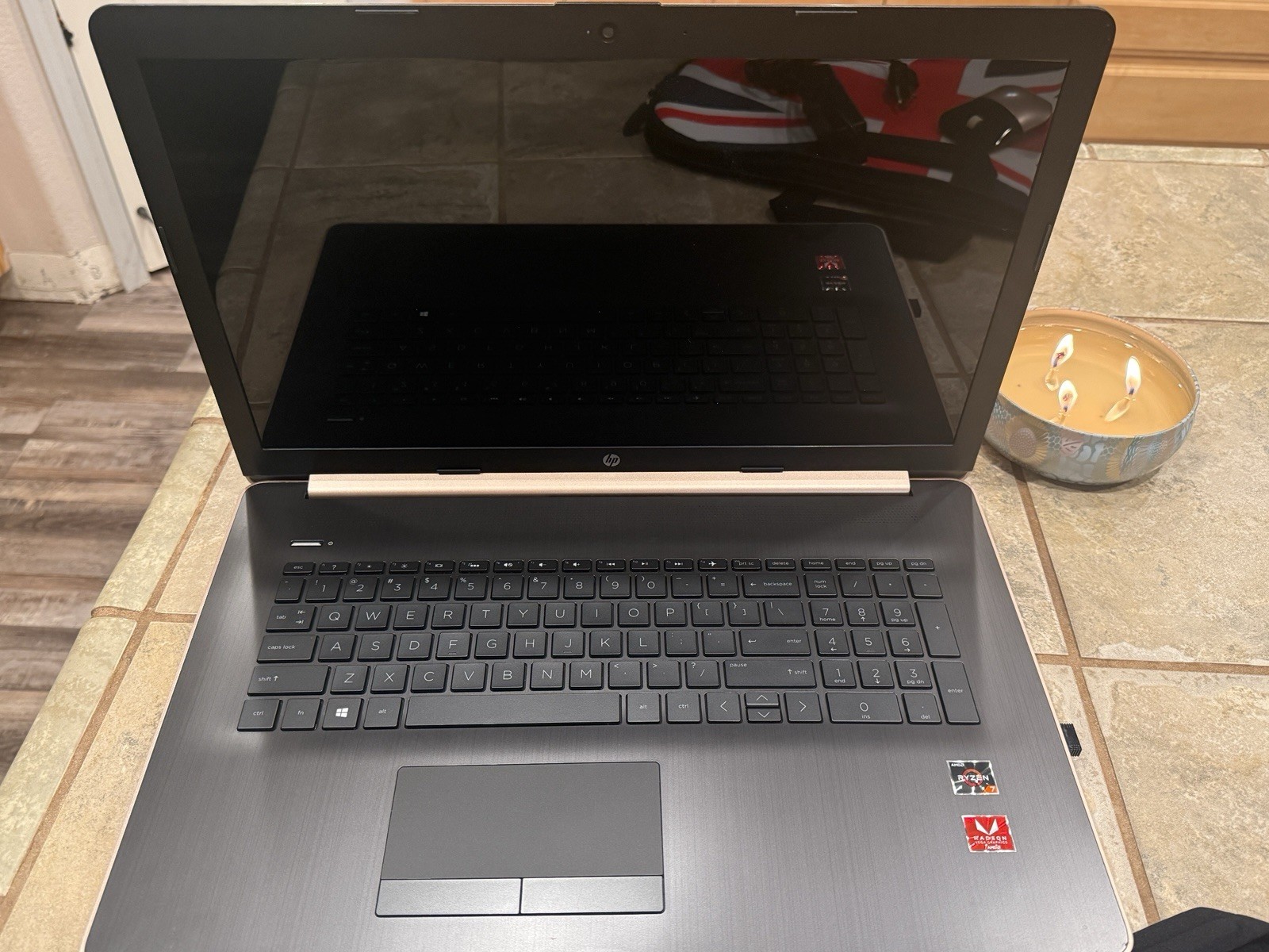 HP 17.3 Touchscreen Laptop 17–ca1002cy Rose Gold AMD R7, 12GB RAM, 2TB STORAGE