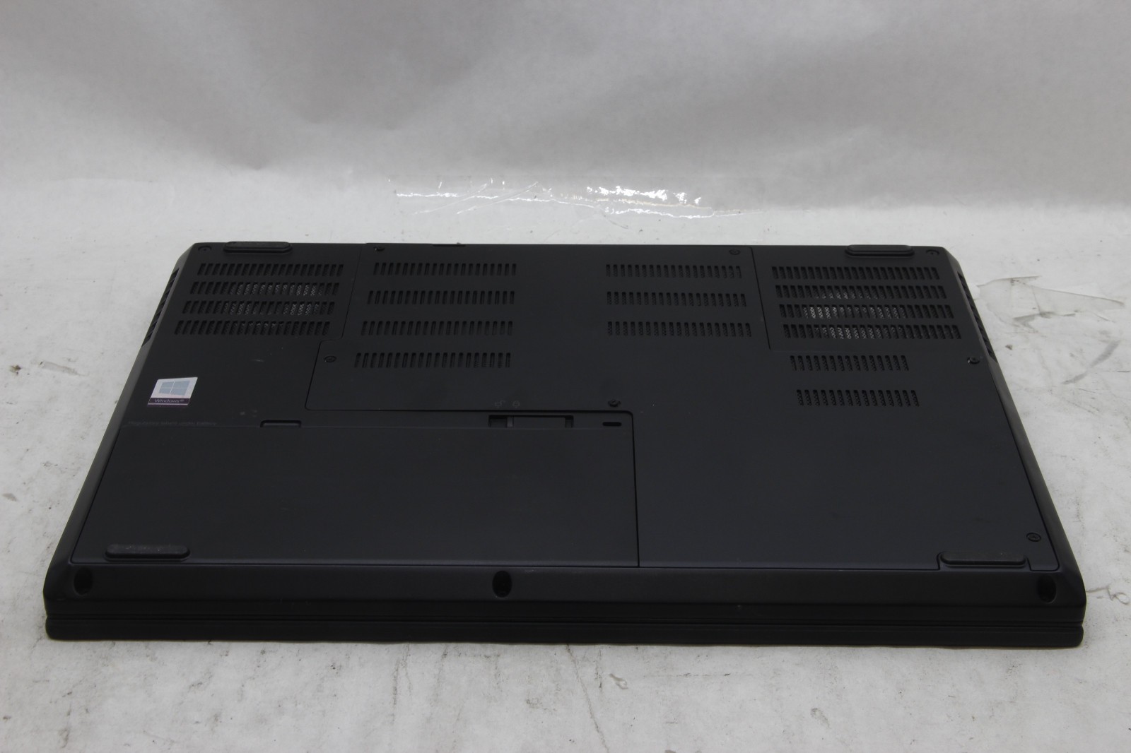 Lenovo TP P52 15.6″ Laptop i7-8750H 16 GB RAM 256 GB SSD Win 11 w/Charger