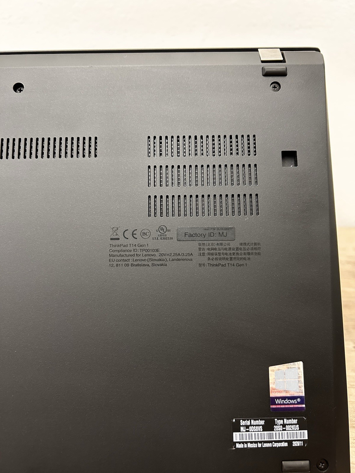 Lenovo ThinkPad T14 Gen 1 i5-10210U 16GB RAM 500GB SSD 14″ Touchscreen – Used