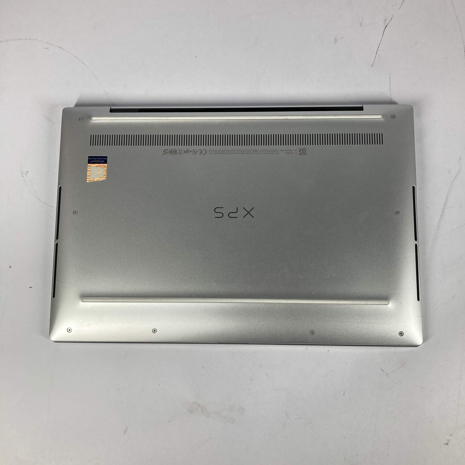Dell XPS 13 9300 13.4″ i7-1065G7 1.3GHz 8GB RAM 256GB SSD