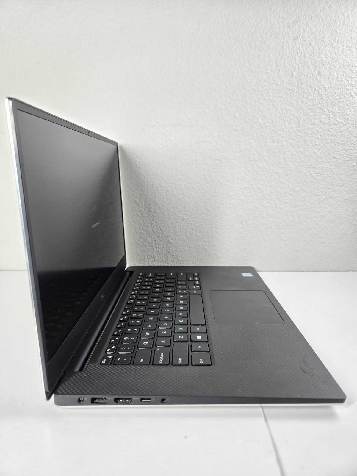 DELL Precision 5540 i7-9850H 2.6GHz 16Gb RAM 512Gb NVMe NVIDIA Quadro T2000