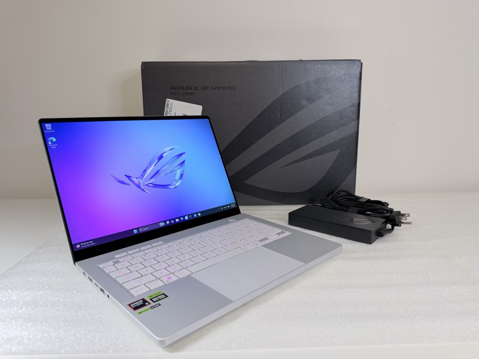 ASUS ROG Zephyrus G14 14″ 3K OLED 120Hz Ryzen 9 270 16GB RTX 5060 1TB SSD