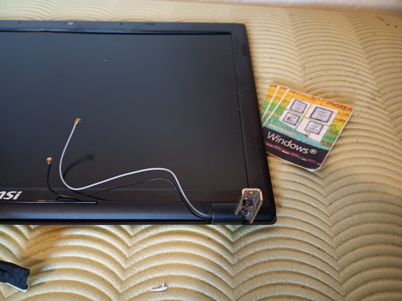 MSI GE620 FLAT WEBCAM HINGE FRAME COVER INCLUDING 15.6″ LCD.