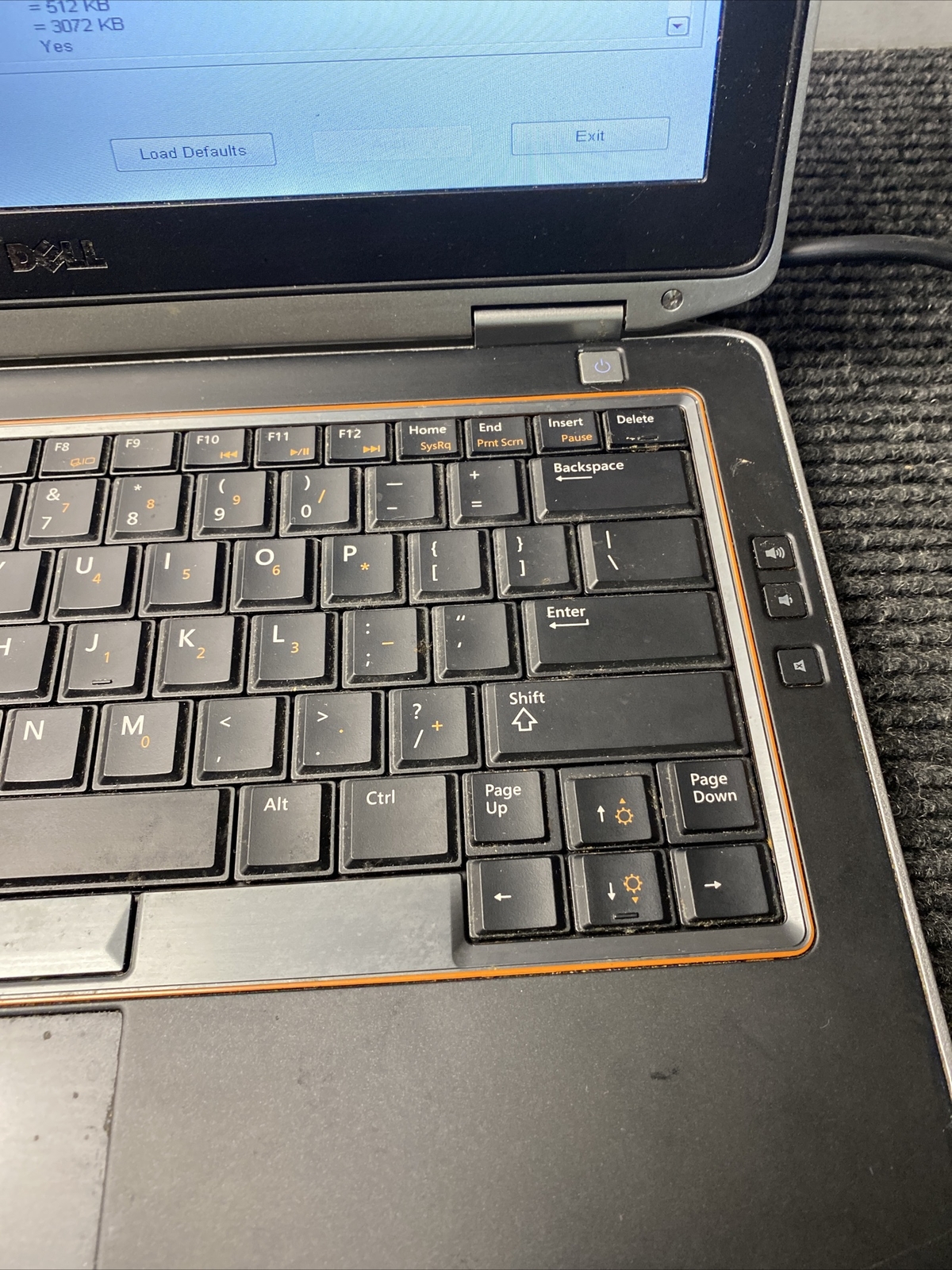*FOR PARTS* Dell Latitude E6320 Core i5-2520M@2.50GHz,4GB RAM, NO HDD