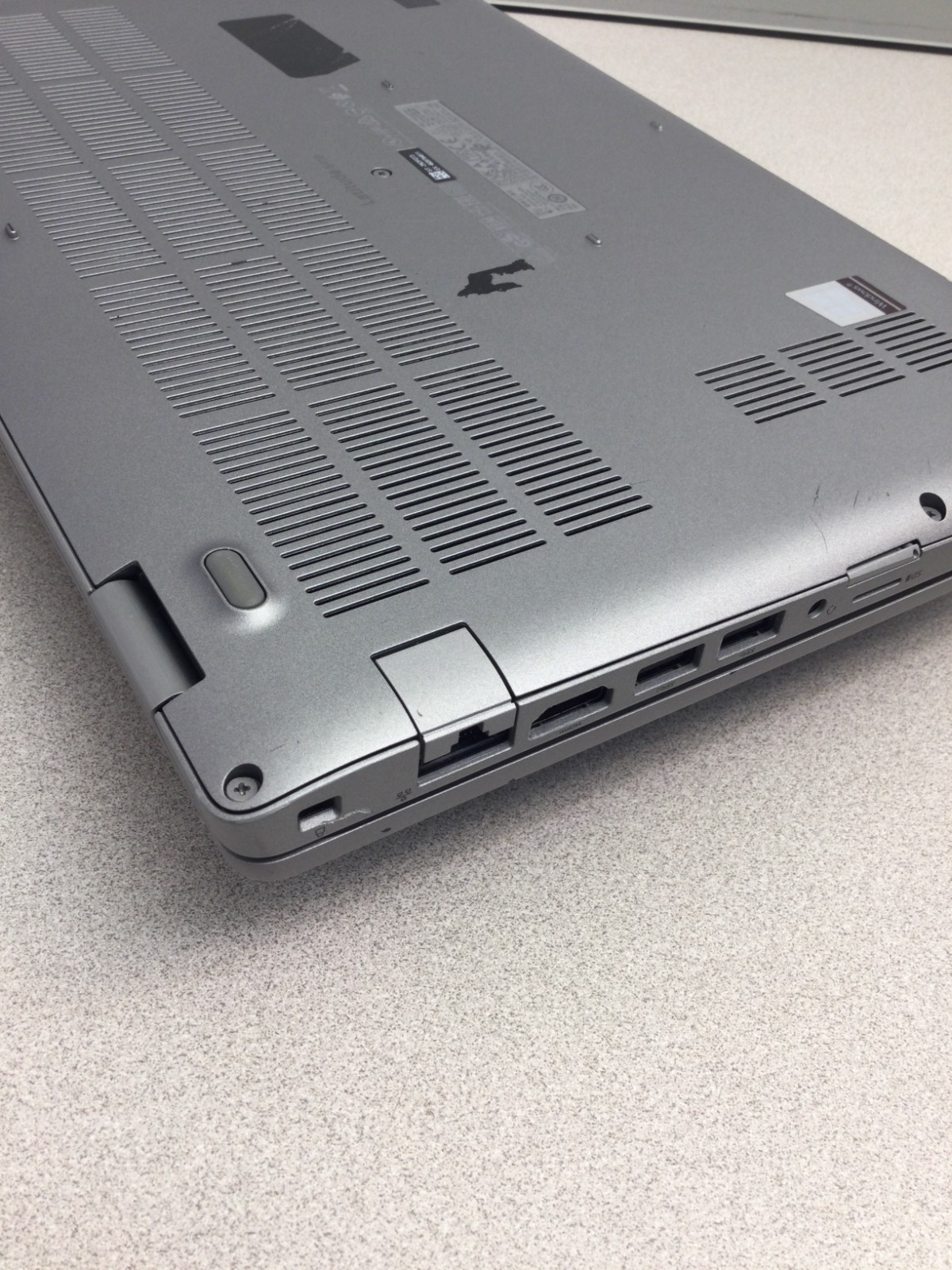 Dell Latitude 5410 14″ (128GB SSD, Core i5-10310U, 1.70GHz, 16GB) WIN 11 PRO